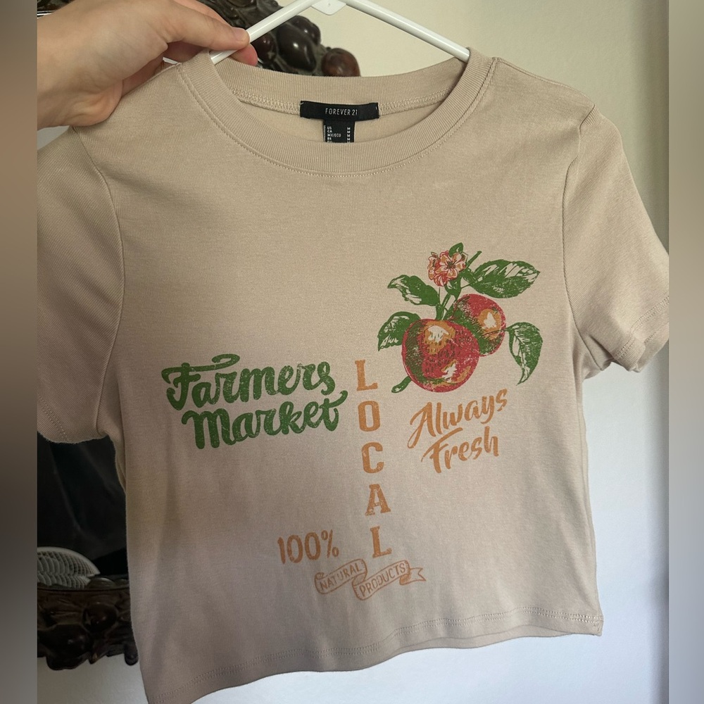Graphic baby tee